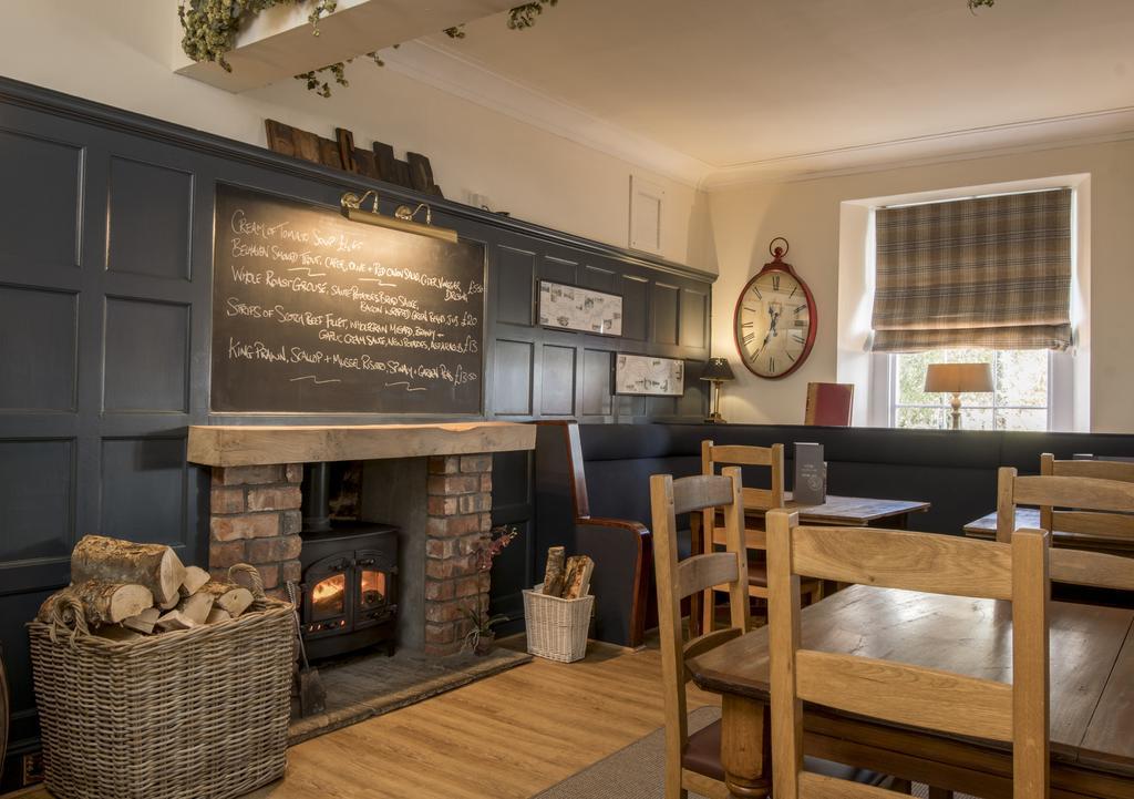 Готель Buccleuch Arms St Boswells Екстер'єр фото